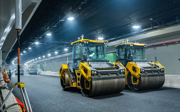 XD135TIV壓路機：智能施工時代的高效利器！