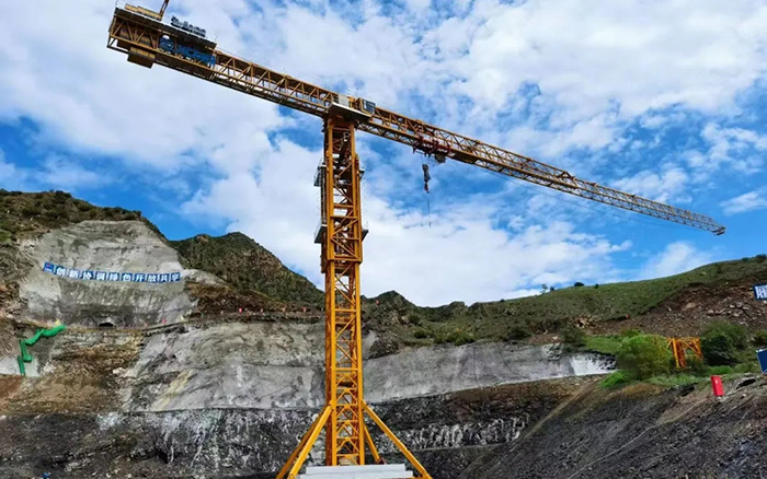 建個超大“充電寶”，徐工“鋼鐵巨人”正式上崗！