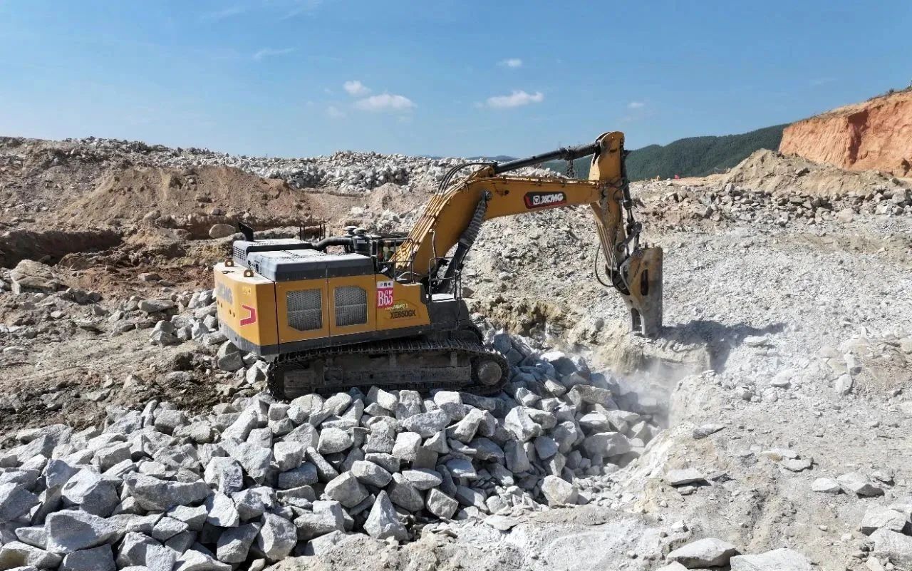 聯(lián)袂出擊！徐工中大挖奏響新能源產(chǎn)業(yè)發(fā)展新序曲