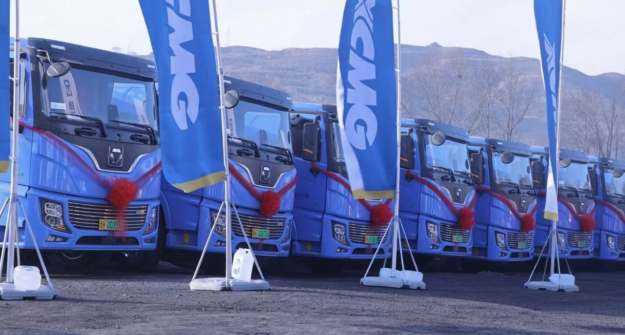 首季“開門紅”！百臺(tái)徐工新能源換電重卡交付山西