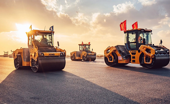 XD135T 壓路機：油面施工，智慧先行