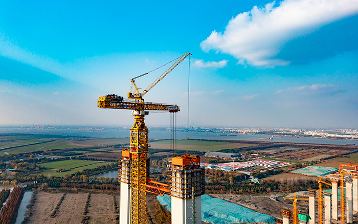 最重522噸！徐工超大塔助力張靖皋長江大橋沖刺六項“世界之最”