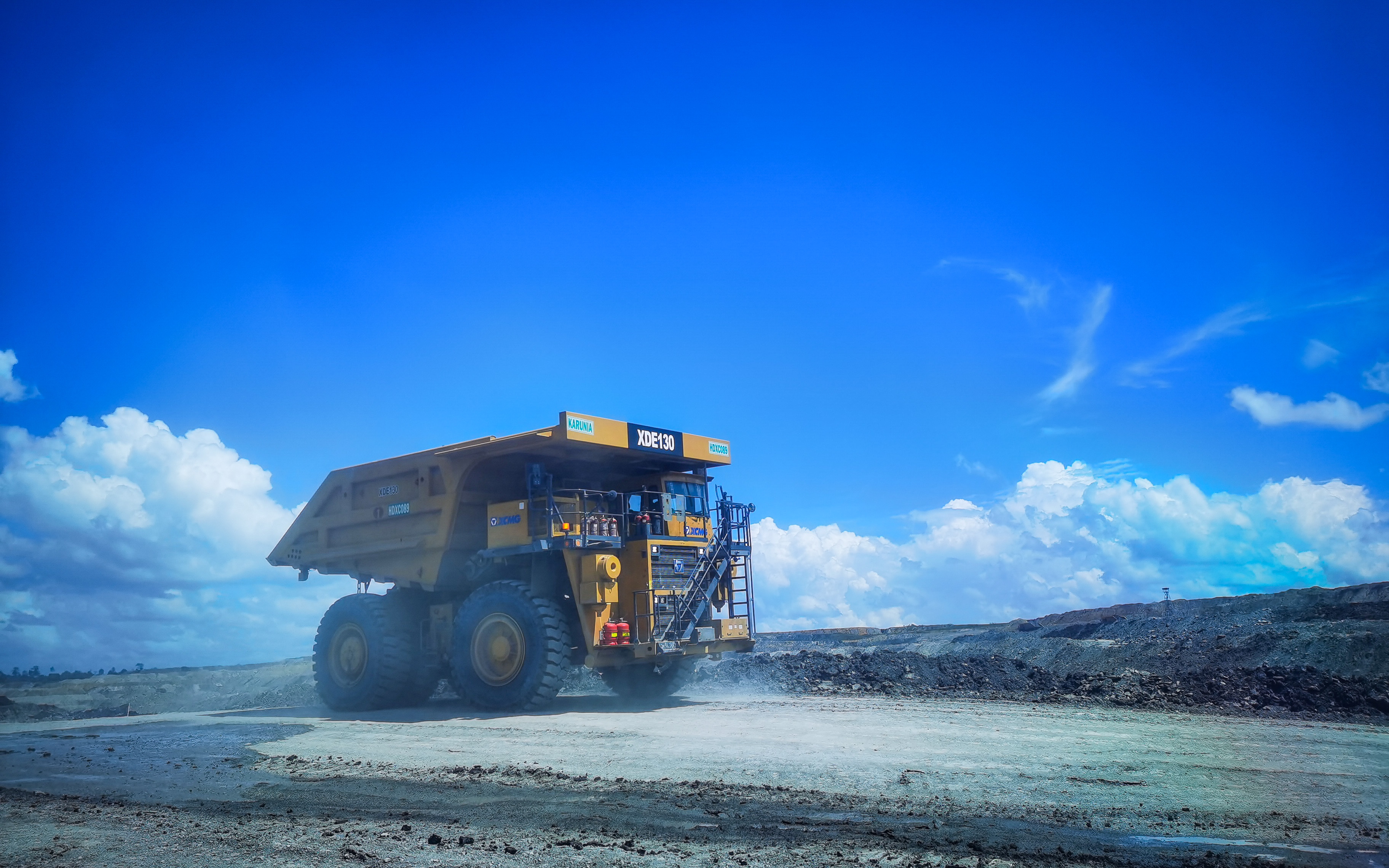 閃耀東南亞！徐工XDE130雙橋剛性礦車效能非凡