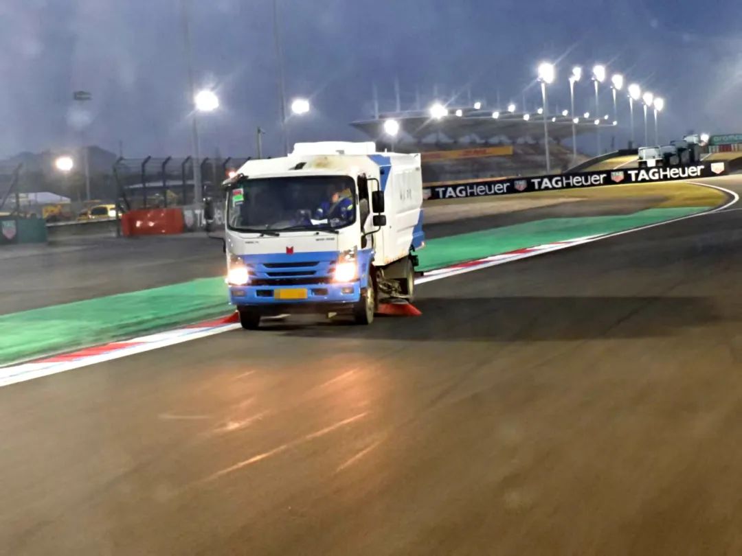 起猛了，居然在上海F1賽場(chǎng)上看到了TA...