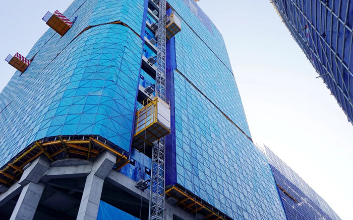 智領未來 共鑒新品 | 2025升級款徐工智能施工升降機“引圍觀”