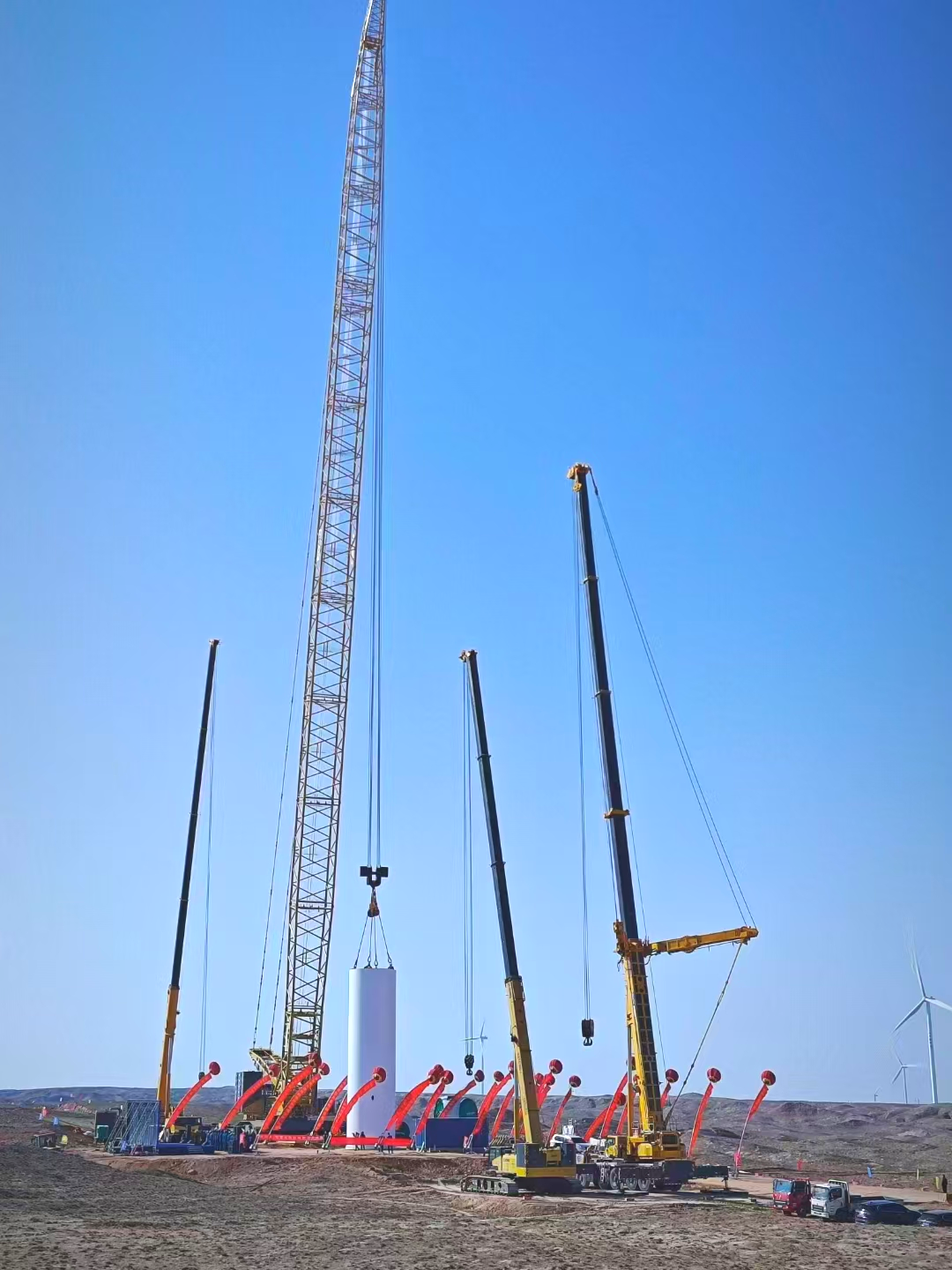 “舉重若輕”零偏差！徐工履帶起重機上演“施工大片”