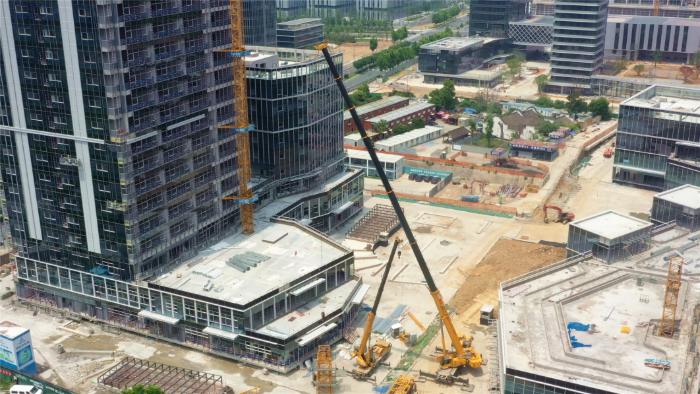 零失誤拿下！徐工G2代XCA200G8-1盲區(qū)作業(yè)，精準拆除40米塔吊