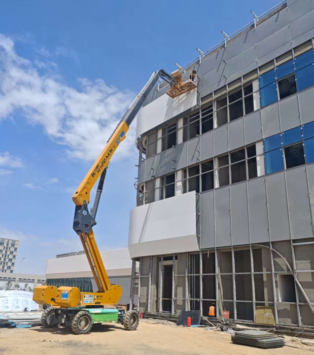 智穩(wěn)高效！徐工XGS22ACK-Li，蘭州機(jī)場上的綠色高效引擎