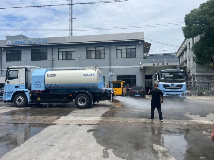 “滬”動(dòng)綠色！徐工新能源環(huán)衛(wèi)裝備亮相上海推介會(huì)