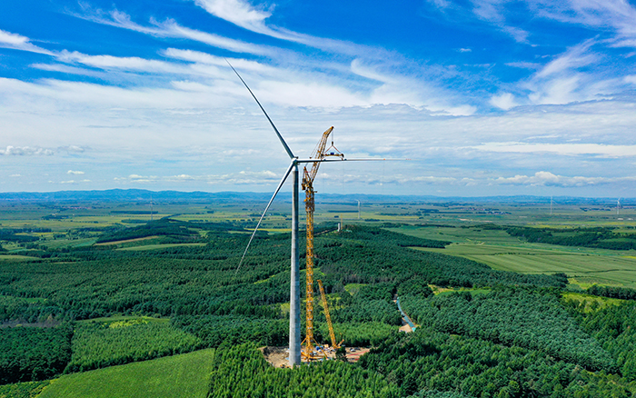 全球最高最大風電動臂塔機，首秀告捷！