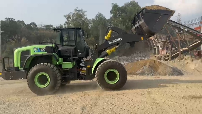 徐工純電動裝載機(jī)助力越南砂石料場，開啟綠色施工新紀(jì)元