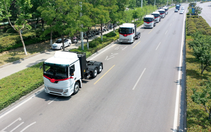 綠潮涌動、“碳”索未來！徐工新能源牽引車助力河南！