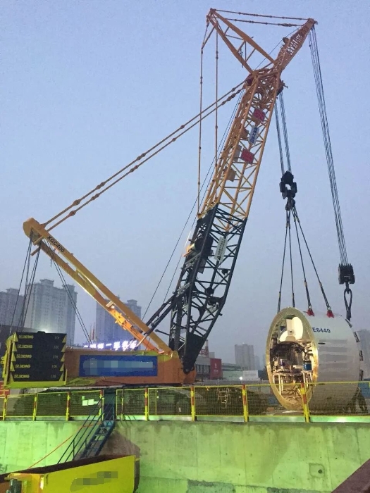 賦能軌交建設，徐工穩(wěn)穩(wěn)‘吊’打難題