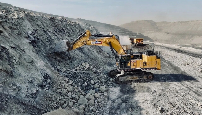 礦區(qū)得力干將：徐工XE1350G Pro，高效可靠，不負(fù)重托