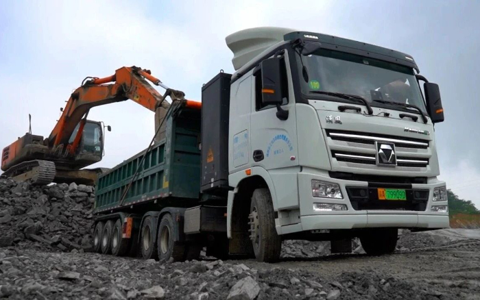 三次都選TA！徐工純電動牽引車助力西南砂石料運(yùn)輸！