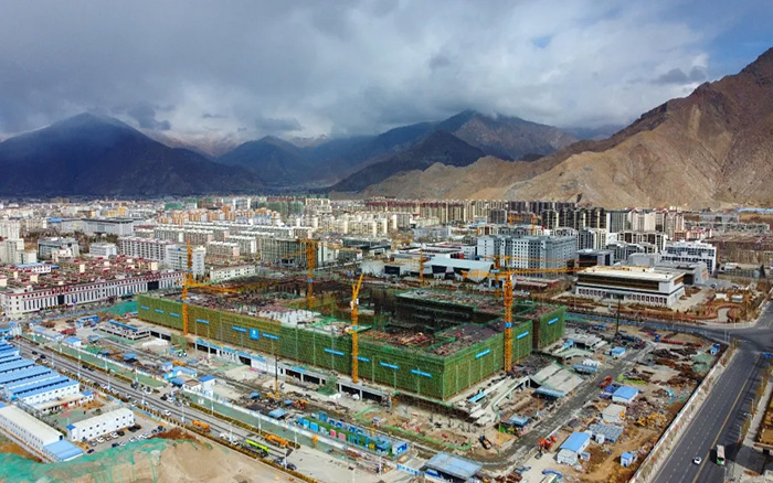 “世界屋脊”再建新地標(biāo)！徐工群塔“交作業(yè)了”！