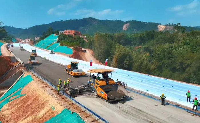 壓實跳出“憑經(jīng)驗”，智能技術(shù)來 “把關(guān)”