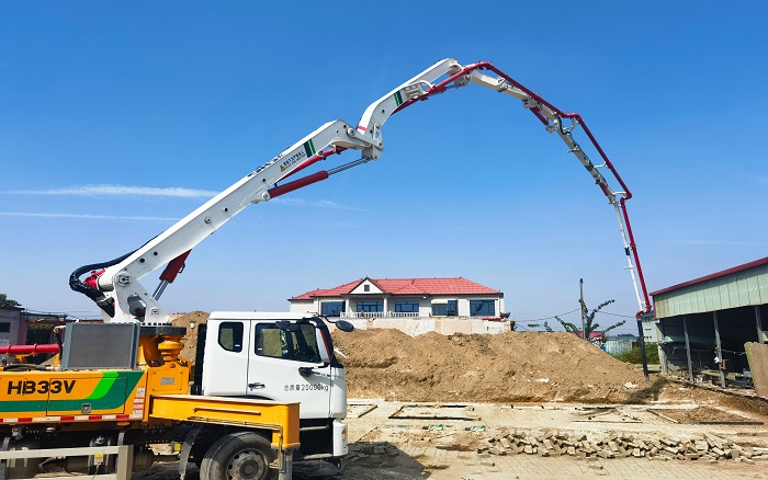 鐵臂擎筑新鄉(xiāng)村！徐工泵車“一臂到位”賦能滄州農(nóng)居煥新程