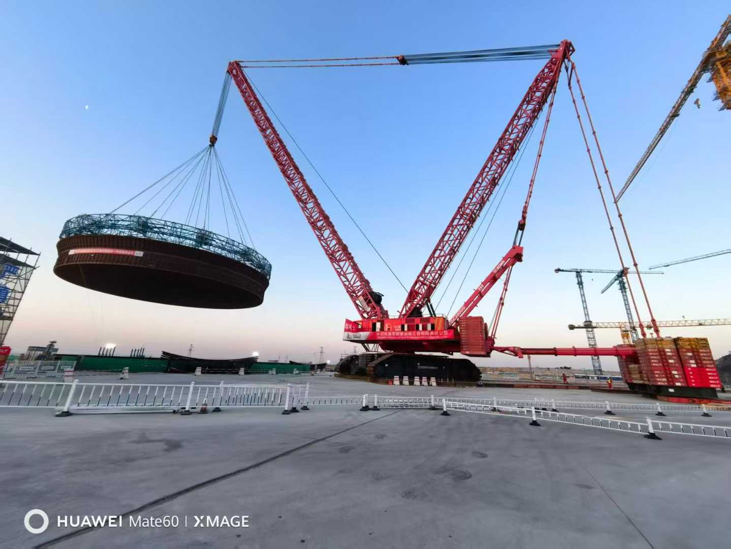 2小時15分鐘能做什么？把核島43米“鋼鐵內(nèi)膽”一次放準！